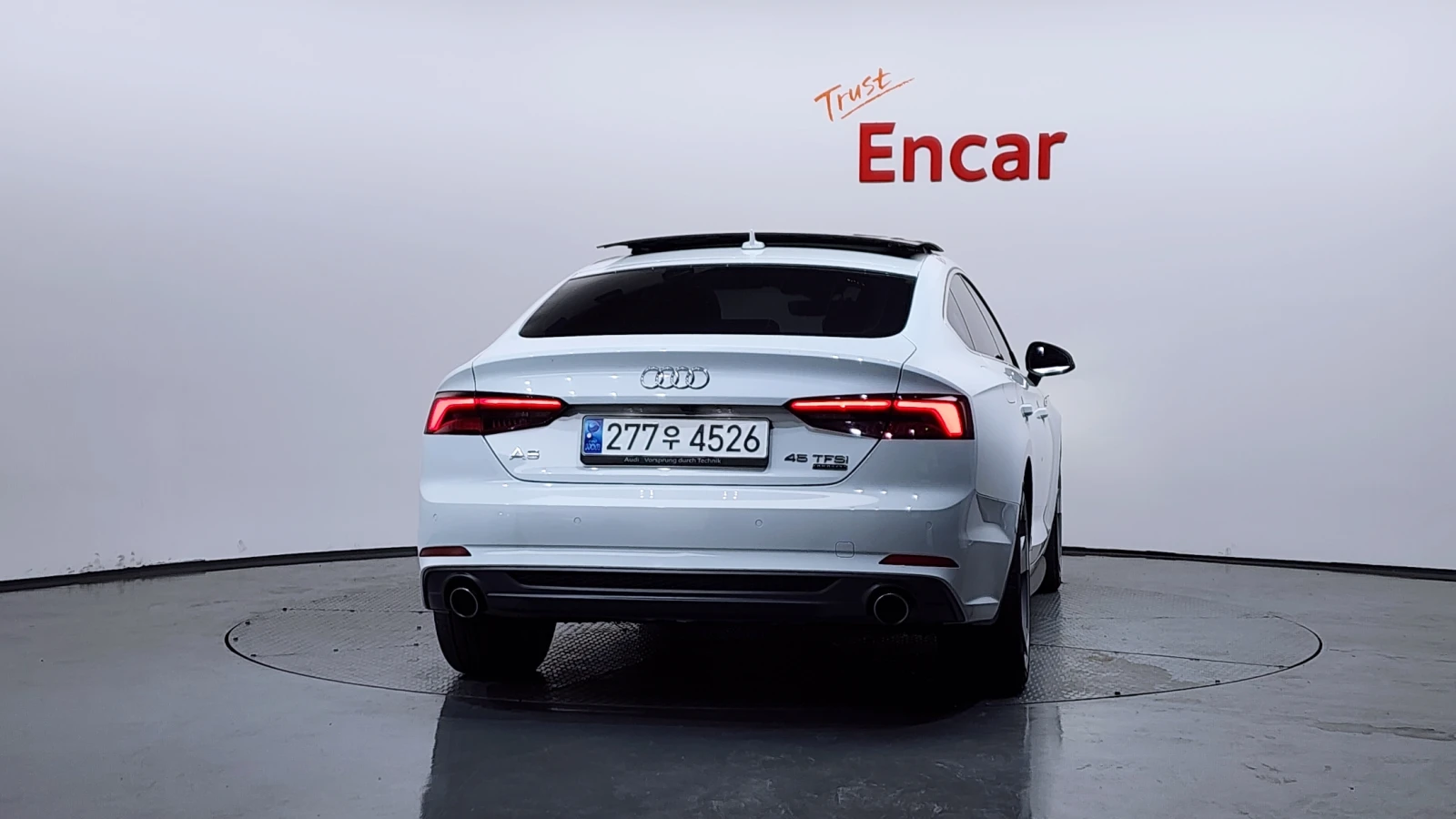Audi A5 DISTRONIK* HEAD-UP* DIGITAL* 67873KM* КРАЙНА ЦЕНА, снимка 4 - Автомобили и джипове - 54700964