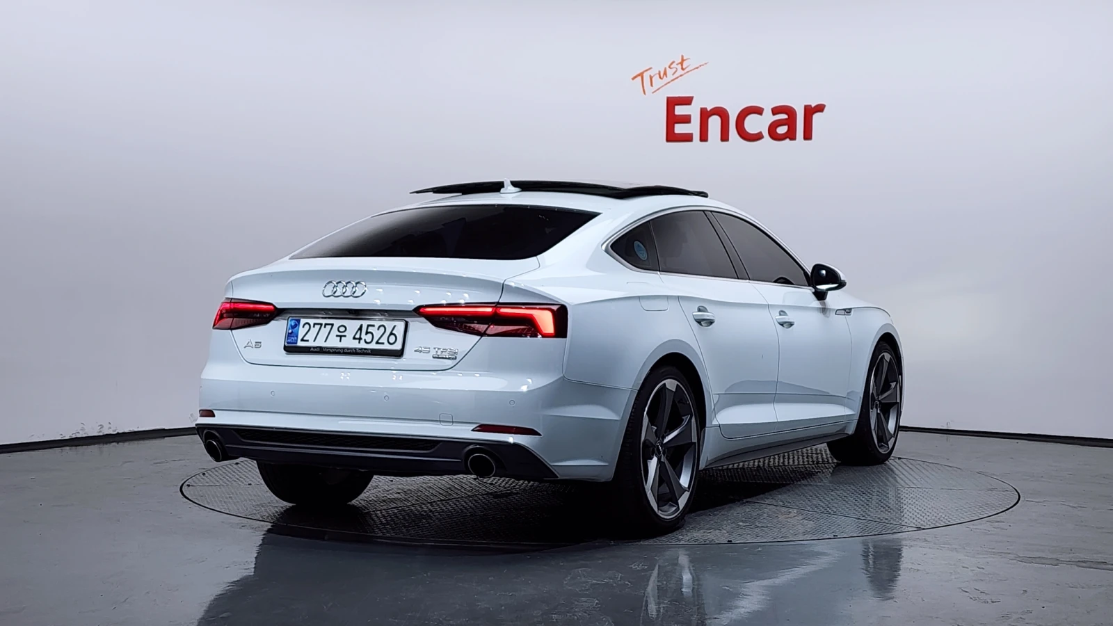 Audi A5 DISTRONIK* HEAD-UP* DIGITAL* 67873KM* КРАЙНА ЦЕНА, снимка 3 - Автомобили и джипове - 54700964