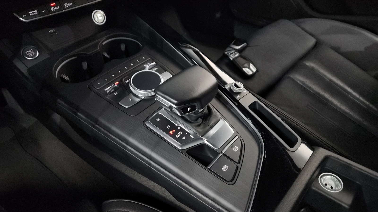 Audi A5 DISTRONIK* HEAD-UP* DIGITAL* 67873KM* КРАЙНА ЦЕНА, снимка 13 - Автомобили и джипове - 54700964