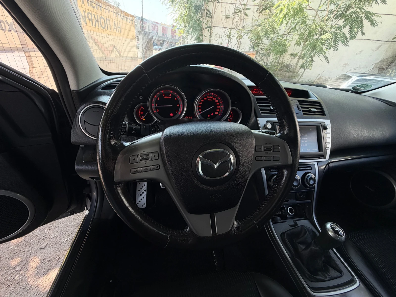 Mazda 6 2.5!!ШВЕЙЦАРИЯ!ТОП СЪСТОЯНИЕ!КОЖА!!НАВИ!!, снимка 6 - Автомобили и джипове - 55433376