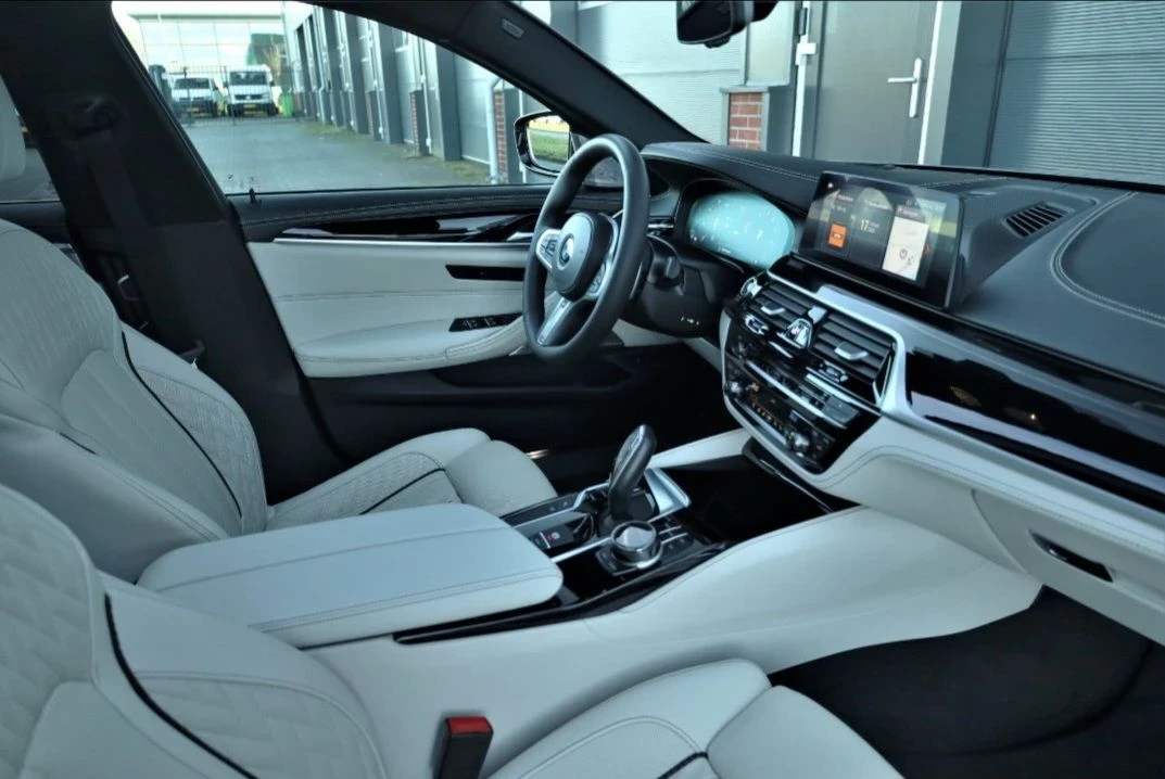 BMW 540 Bowers & Wilkins | Individual, снимка 10 - Автомобили и джипове - 55600259