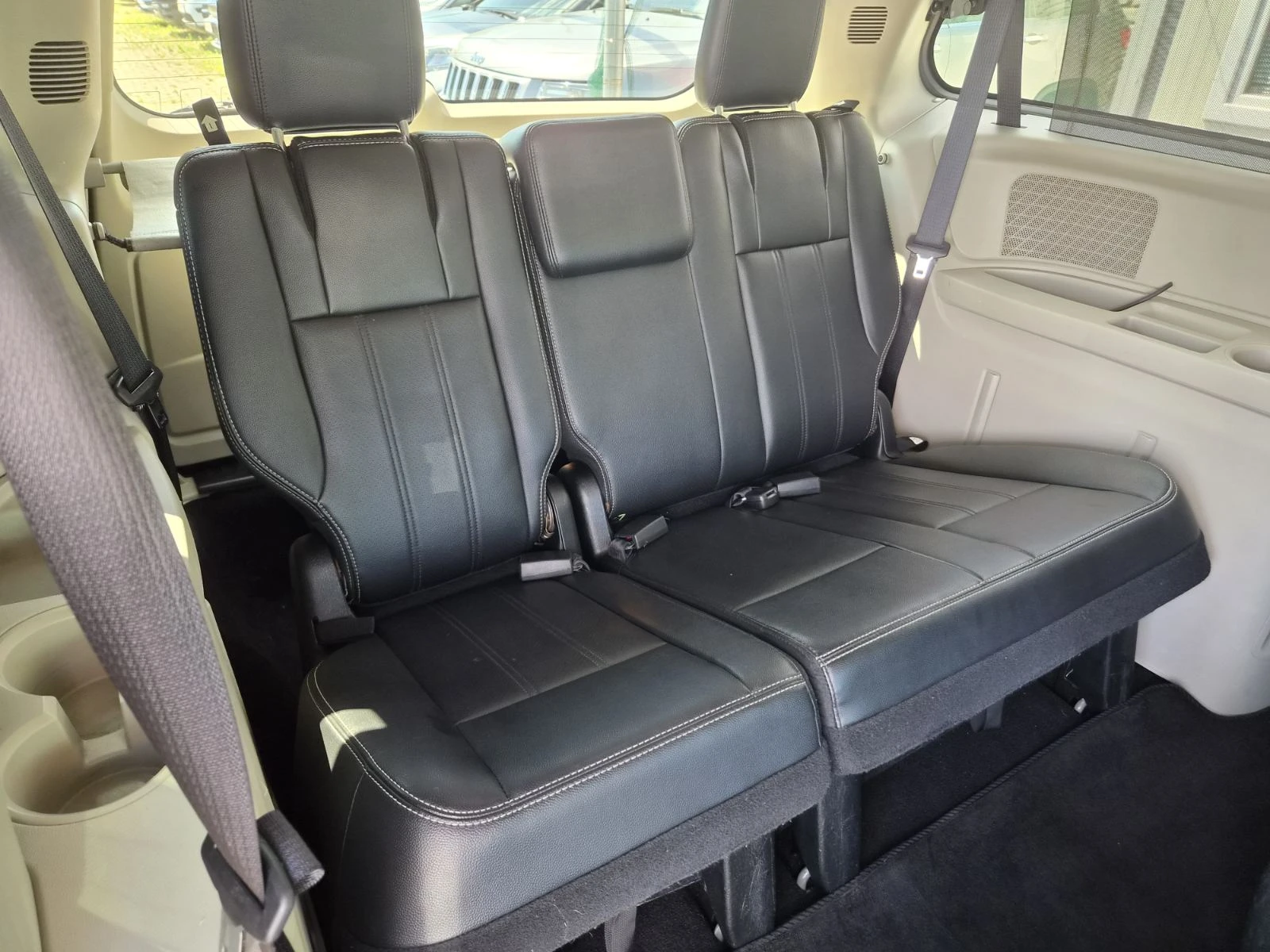 Lancia Voyager 2.8CRD-7 МЕСТА-PLATINUM, снимка 15 - Автомобили и джипове - 55667427