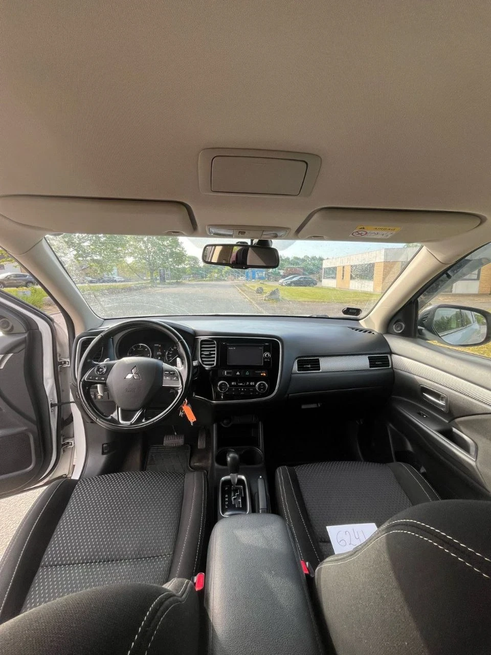 Mitsubishi Outlander Diamond Edition + 4WD - изображение 8