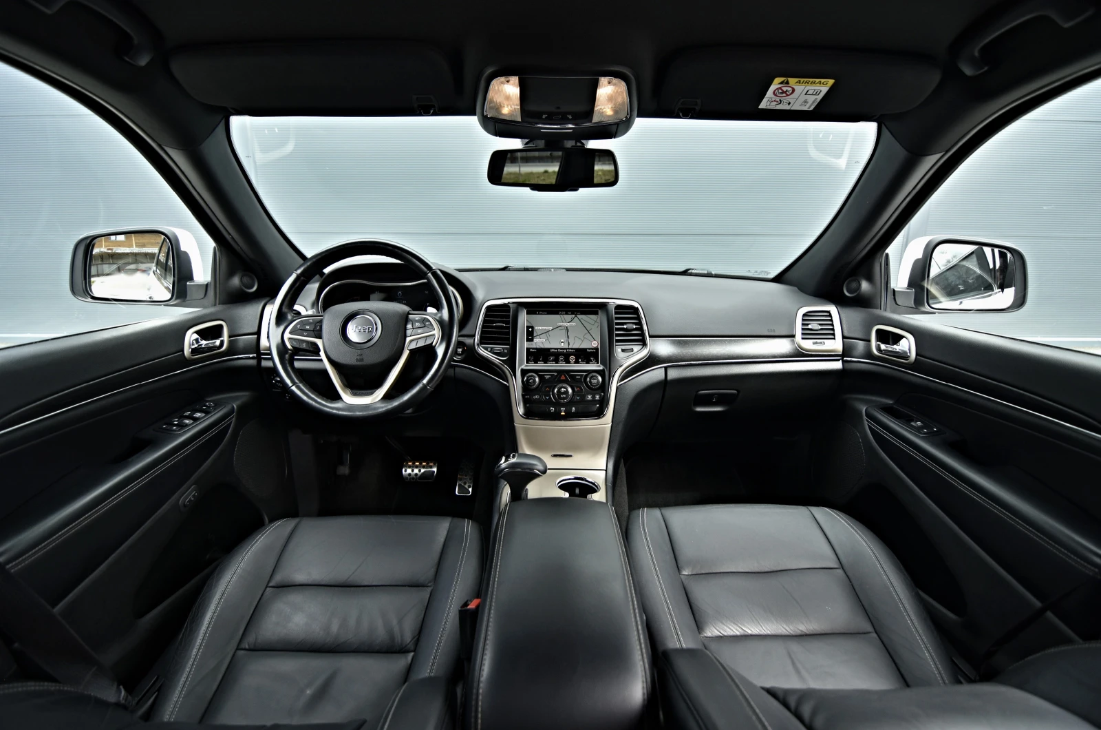 Jeep Grand cherokee, снимка 15 - Автомобили и джипове - 54015713