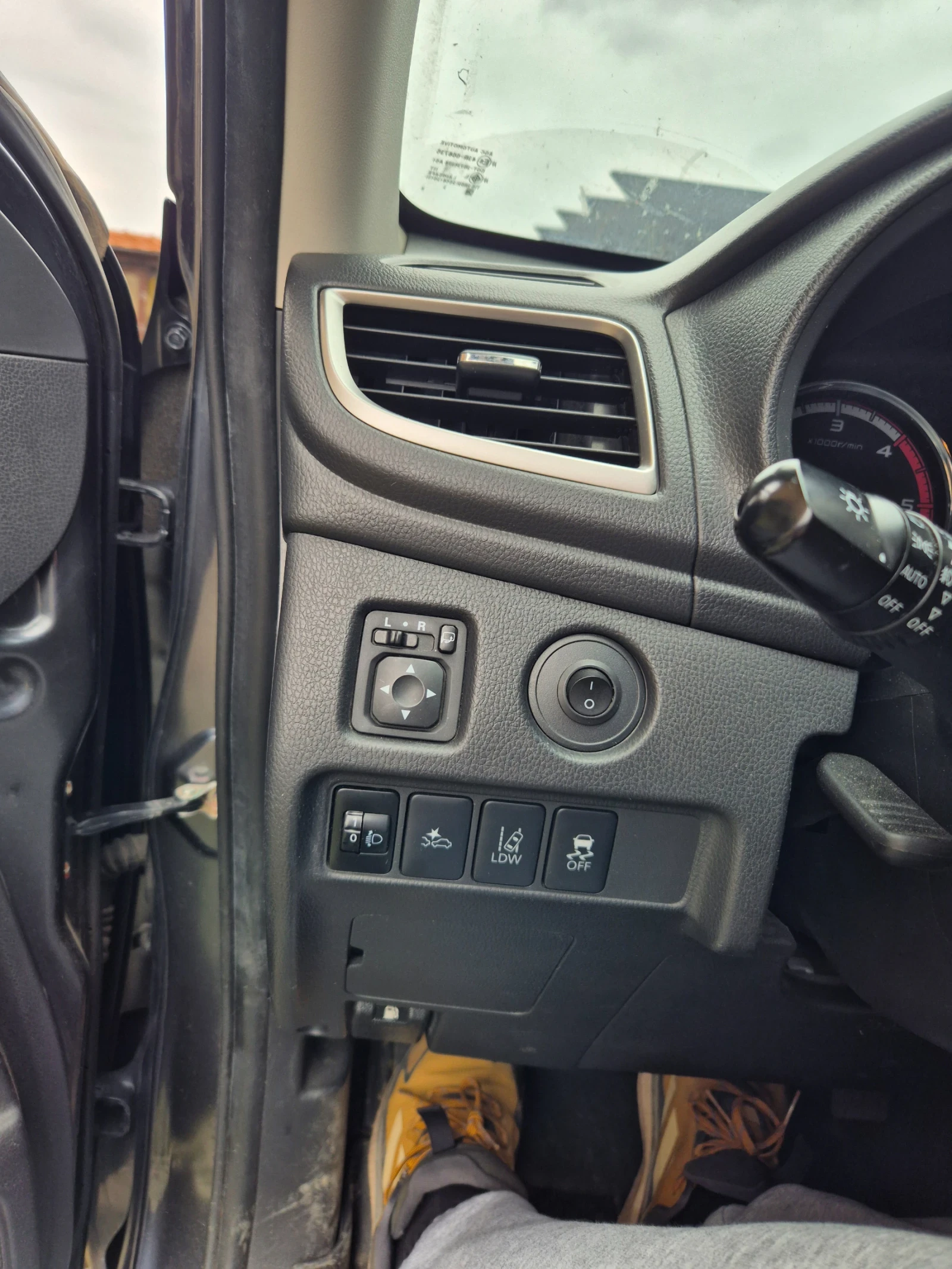 Mitsubishi L200, снимка 12 - Автомобили и джипове - 54058334