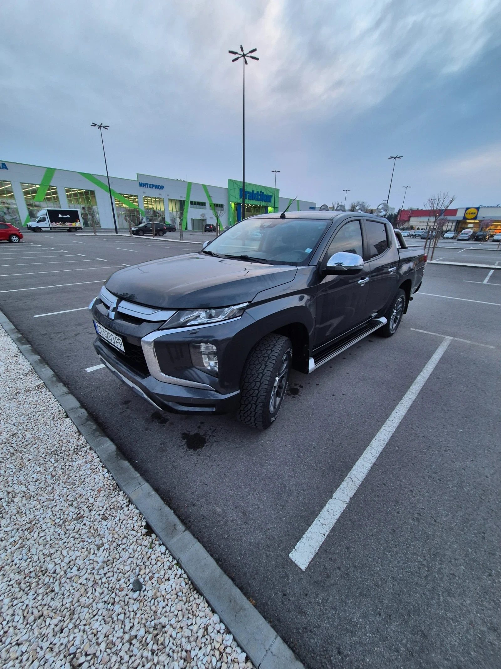 Mitsubishi L200, снимка 1 - Автомобили и джипове - 54058334