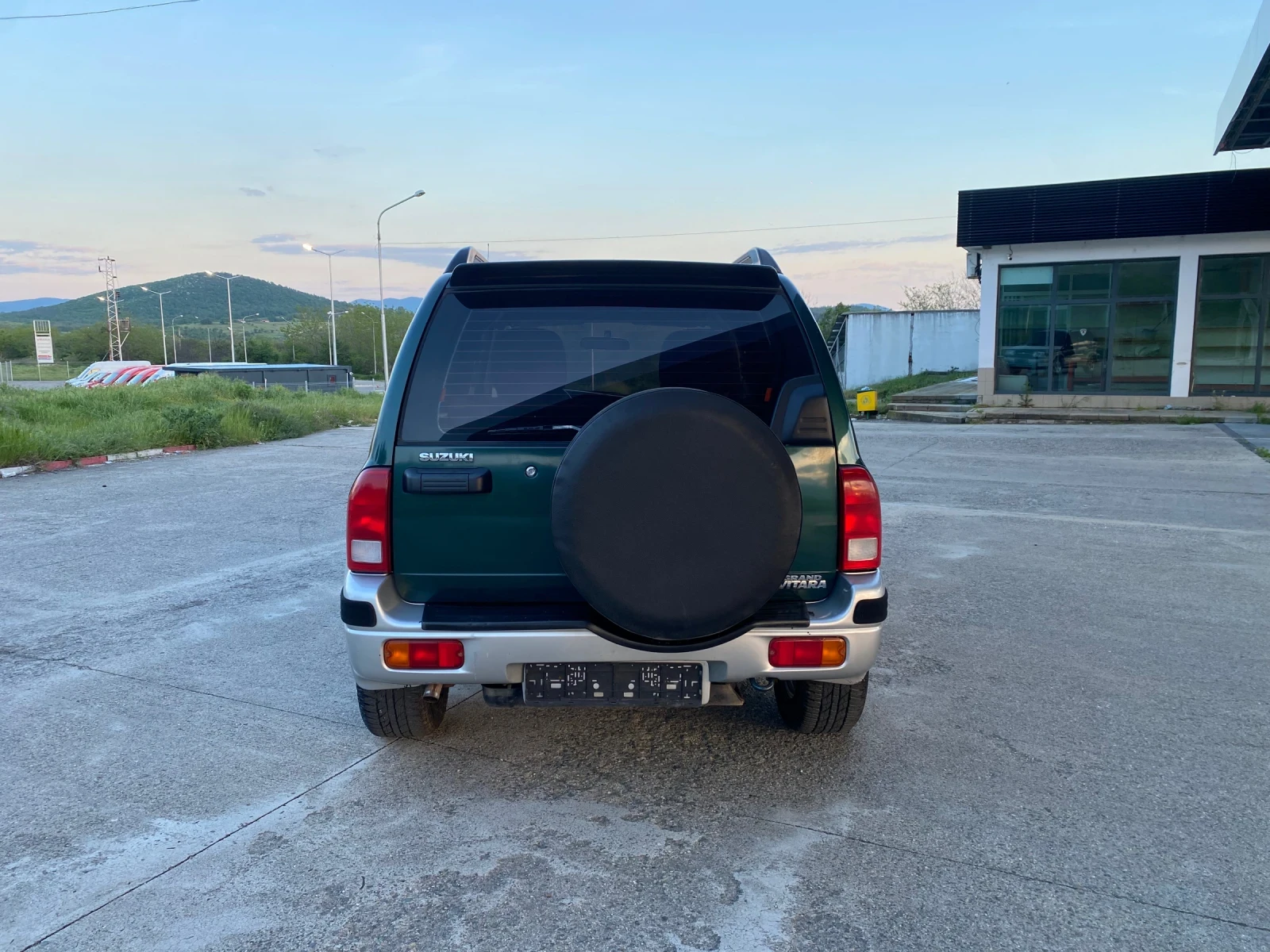 Suzuki Grand vitara 2.0 4x4 Гърция, снимка 8 - Автомобили и джипове - 54520882