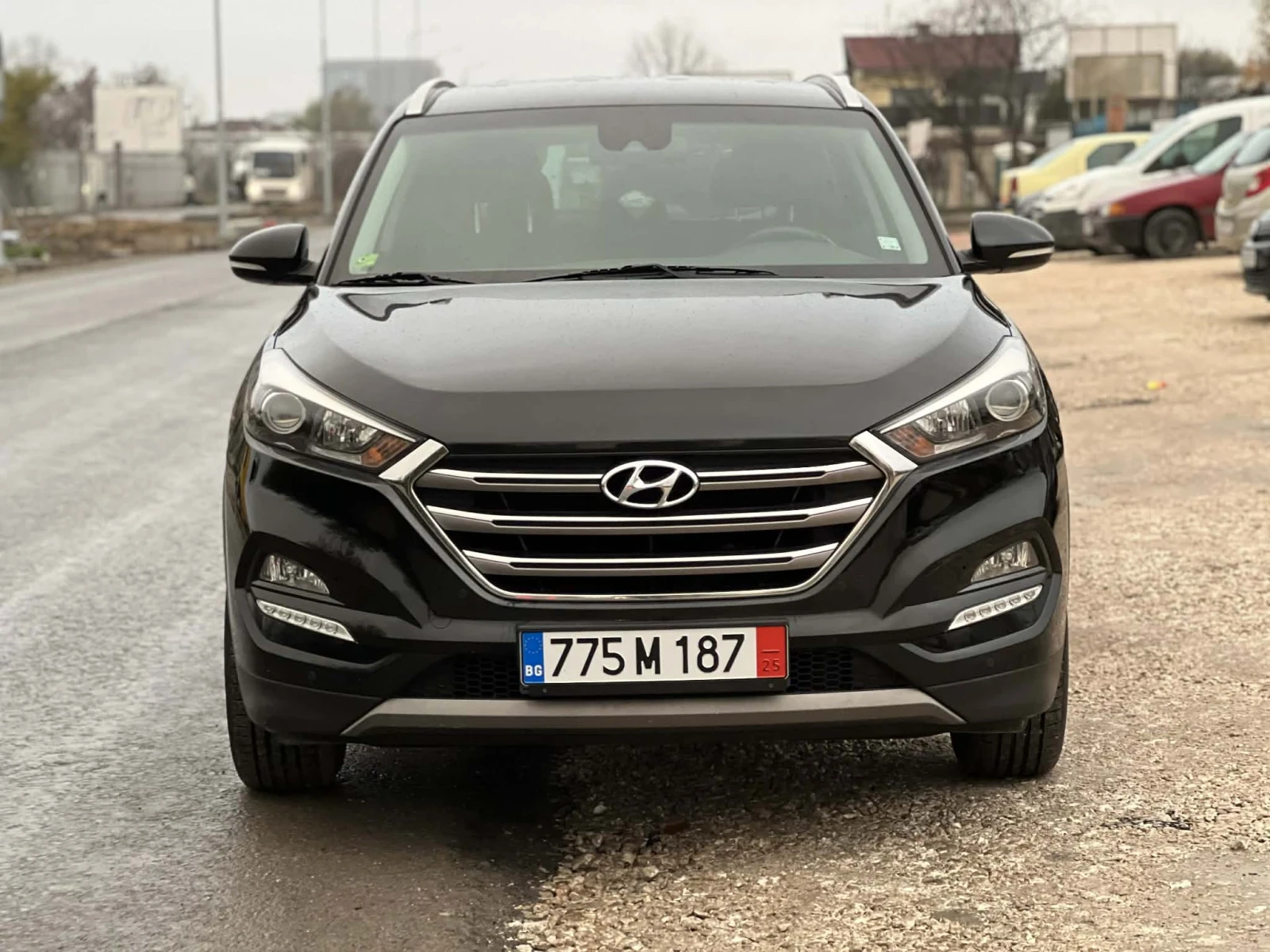 Hyundai Tucson 1.6, снимка 2 - Автомобили и джипове - 54716221