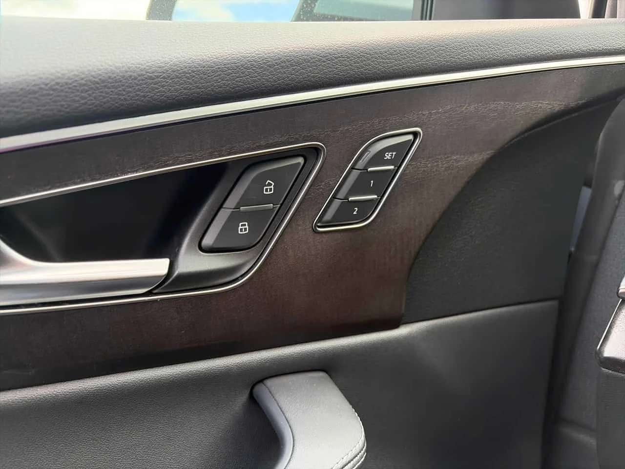 Audi Q8 * Progressiv * АВТОКРЕДИТ БЕЗ ПЪРВОНАЧАЛНА ВНОСКА*, снимка 13 - Автомобили и джипове - 54721035