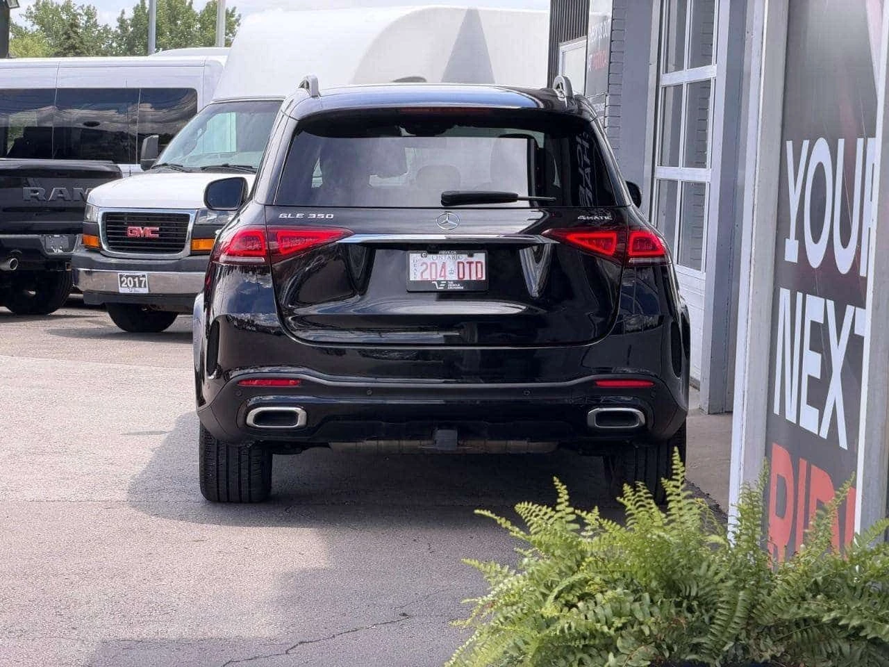 Mercedes-Benz GLE 350 PANO| AMBIENT| BURMESTER| ПОДГРЕВИ| CARFAX| , снимка 6 - Автомобили и джипове - 55221144