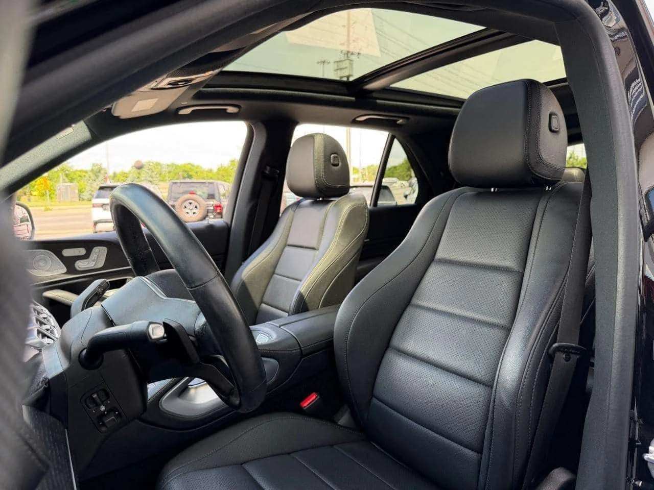 Mercedes-Benz GLE 350 PANO| AMBIENT| BURMESTER| ПОДГРЕВИ| CARFAX| , снимка 11 - Автомобили и джипове - 55221144