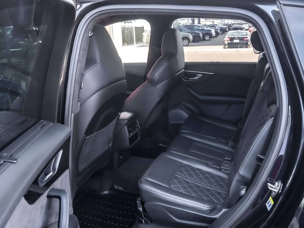 Audi SQ7 MATRIX* DIS* 3D B&O* HUD* 360* PANO* ОБДУХ* МАСАЖ, снимка 15 - Автомобили и джипове - 56046606