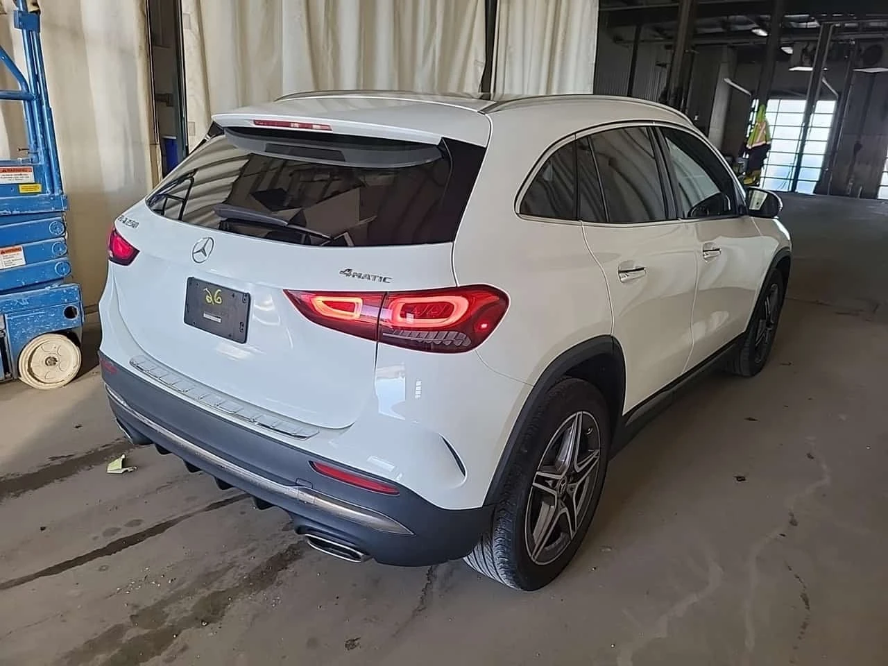 Mercedes-Benz GLA 250 ALCANTARA| AMBIENT| �����| 2 �����|  | Mobile.bg � ����������� 3