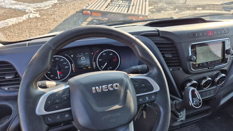 Iveco Daily 50c18* 3.5тона* 4.75межуосие* ШВЕЙЦАРИЯ* , снимка 13 - Бусове и автобуси - 49182866