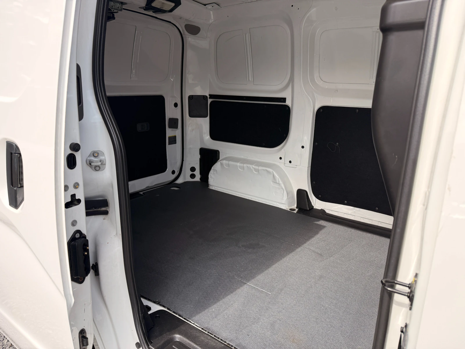 Nissan NV200 1.5dci KLIMA;EURO6;TUV;COC;GERMANY, снимка 15 - Бусове и автобуси - 53923877