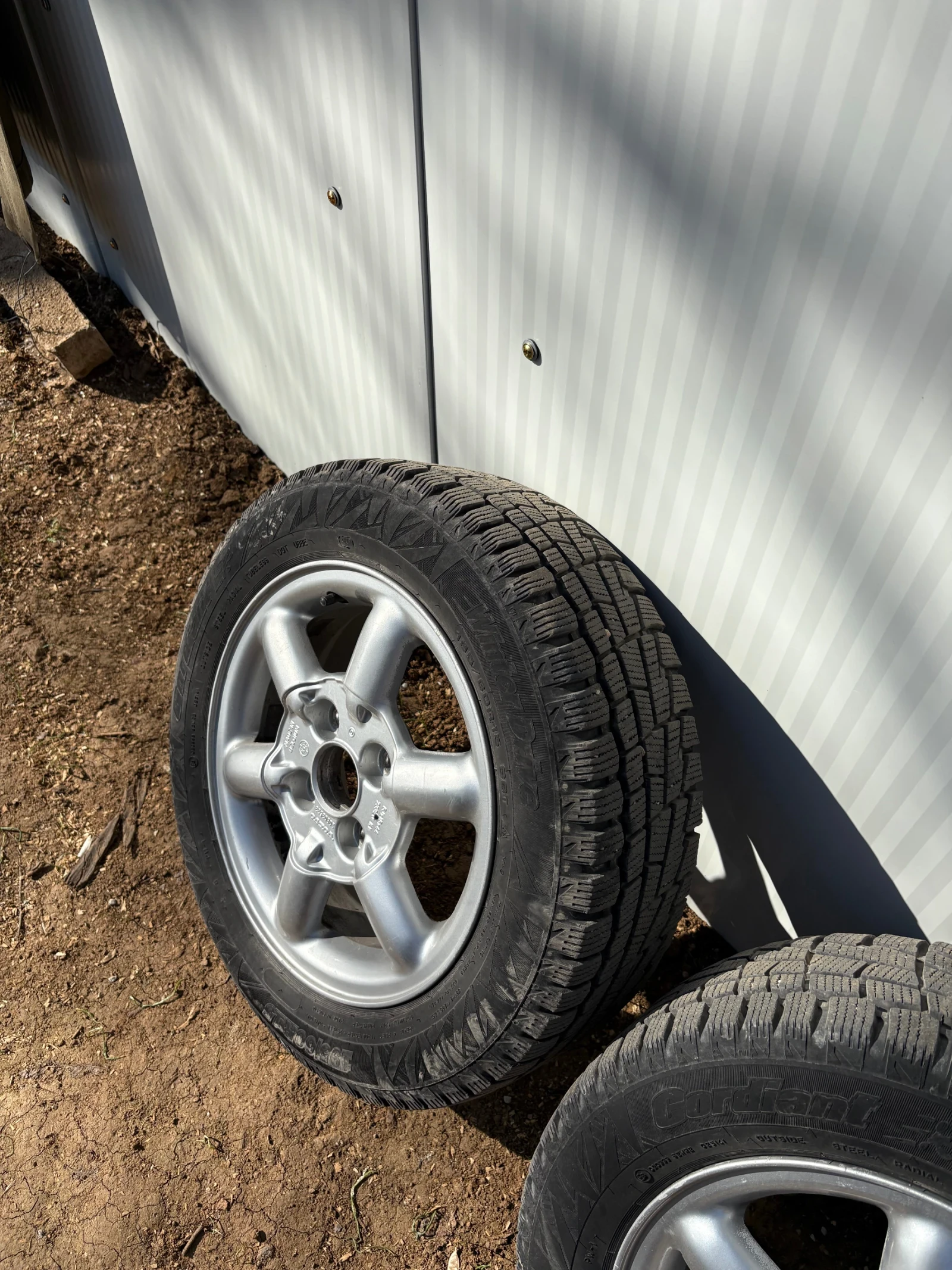    195/60R15  Volvo V40 | Mobile.bg   4