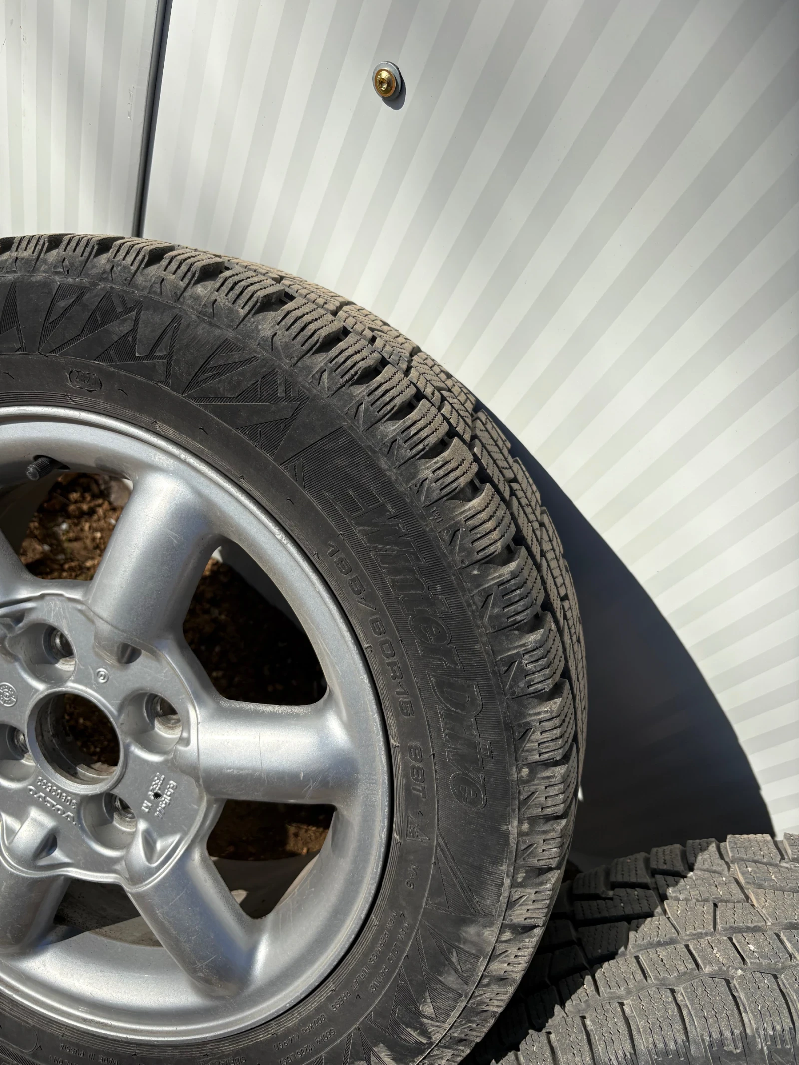    195/60R15  Volvo V40 | Mobile.bg   2