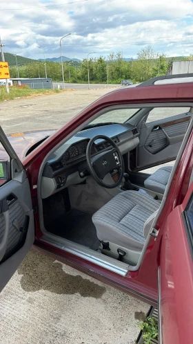 Mercedes-Benz 124 W124 250D, снимка 6