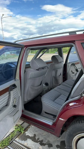 Mercedes-Benz 124 W124 250D, снимка 7