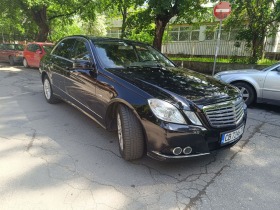 Mercedes-Benz E 200, снимка 1 - Автомобили и джипове - 45560957