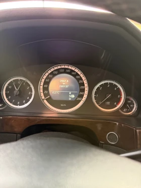 Обява за продажба на Mercedes-Benz E 350 CDI 4matic 231hp зимни гуми+ летни ~12 500 лв. - изображение 7