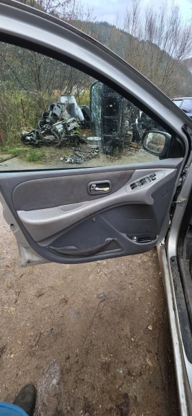 Nissan Almera tino 1.8i, снимка 6 — Bazar.bg Nissan Almera tino 1.8i, снимка 6