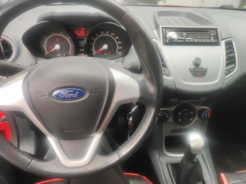 Ford Fiesta, снимка 6 - Автомобили и джипове - 47564453