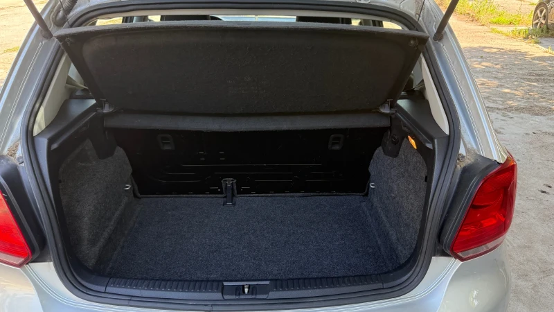 VW Polo 1.6TDI , снимка 11 - Автомобили и джипове - 50945558