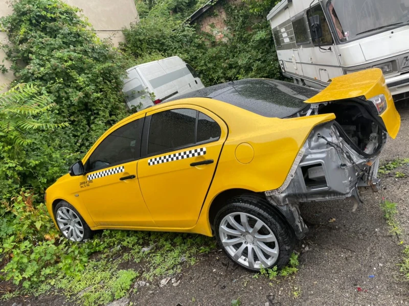 Mitsubishi Lancer 1.6i, снимка 2 - Автомобили и джипове - 52084349