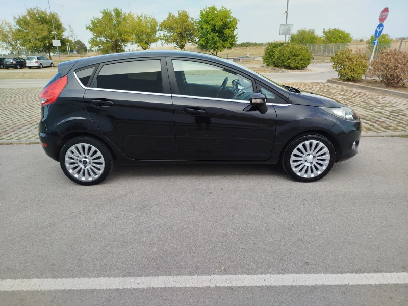 Ford Fiesta 1.4-96кс.ГАЗ-Климатроник, снимка 7 - Автомобили и джипове - 51457631
