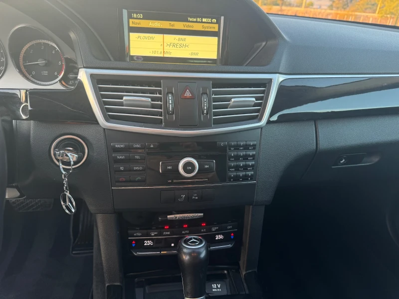 Mercedes-Benz E 220 CDI, Avantgarde , снимка 12 - Автомобили и джипове - 52408566