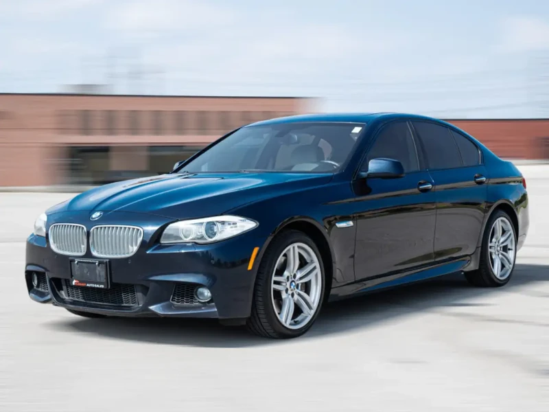 BMW 550 M-PACK* HEAD-UP* NAVI* 8ZF* KEYLESS* SHODOWLINE, снимка 3 - Автомобили и джипове - 52456757