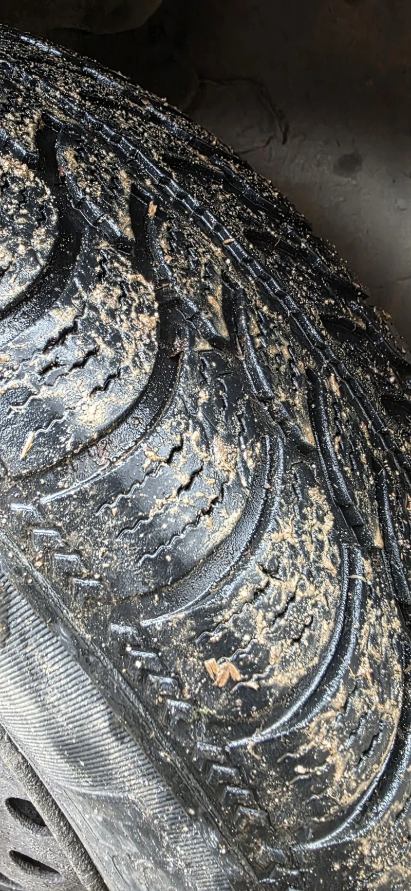 Nissan Almera tino 1.8i, снимка 11 - Автомобили и джипове - 52498263