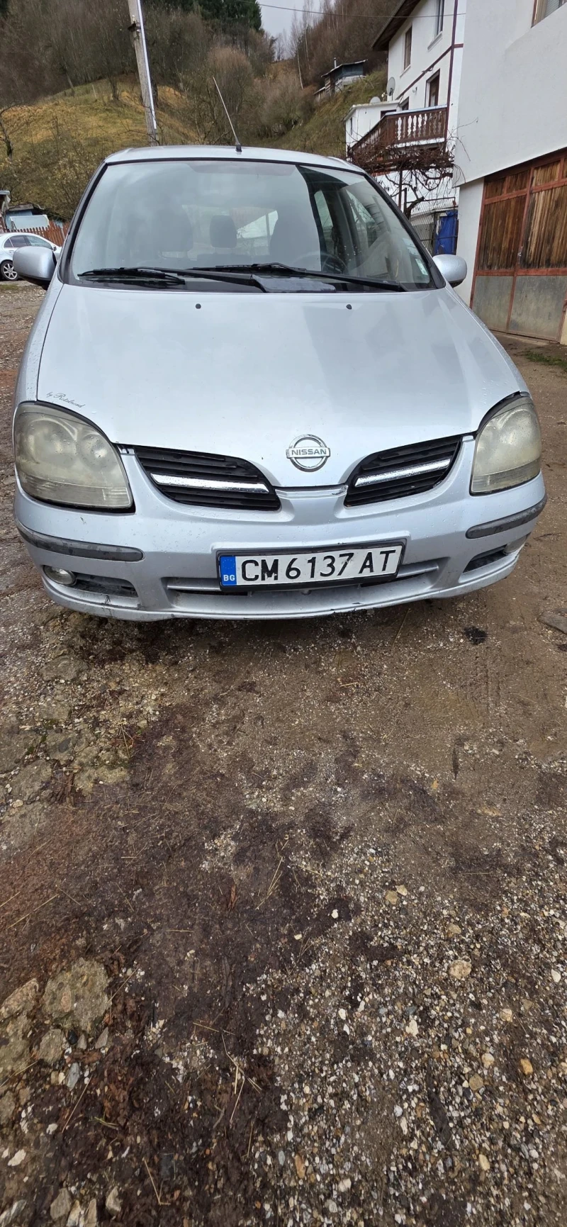 Nissan Almera tino 1.8i