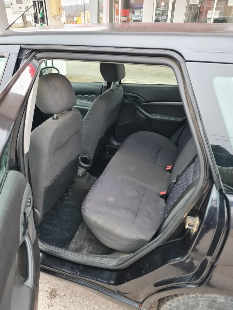 Ford Focus 1.8куб.90к.с. , снимка 5 - Автомобили и джипове - 52739597