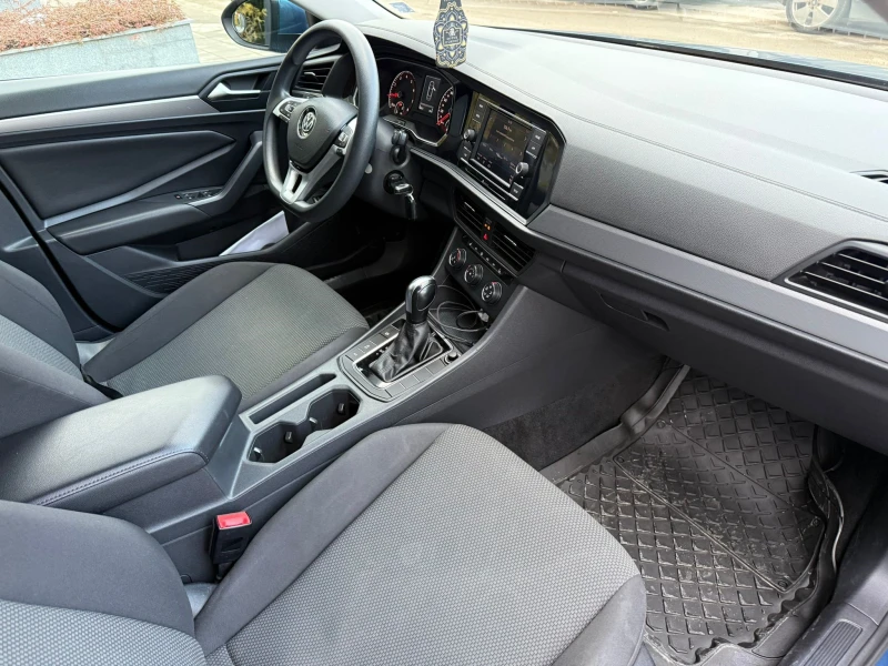 VW Jetta 1.4i DSG , снимка 10 - Автомобили и джипове - 53151011