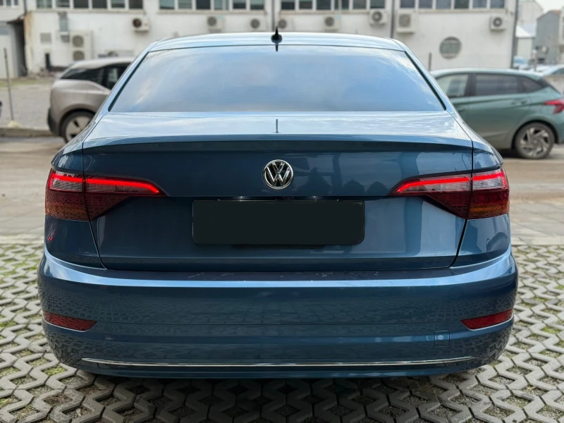 VW Jetta 1.4i DSG , снимка 4 - Автомобили и джипове - 53151011