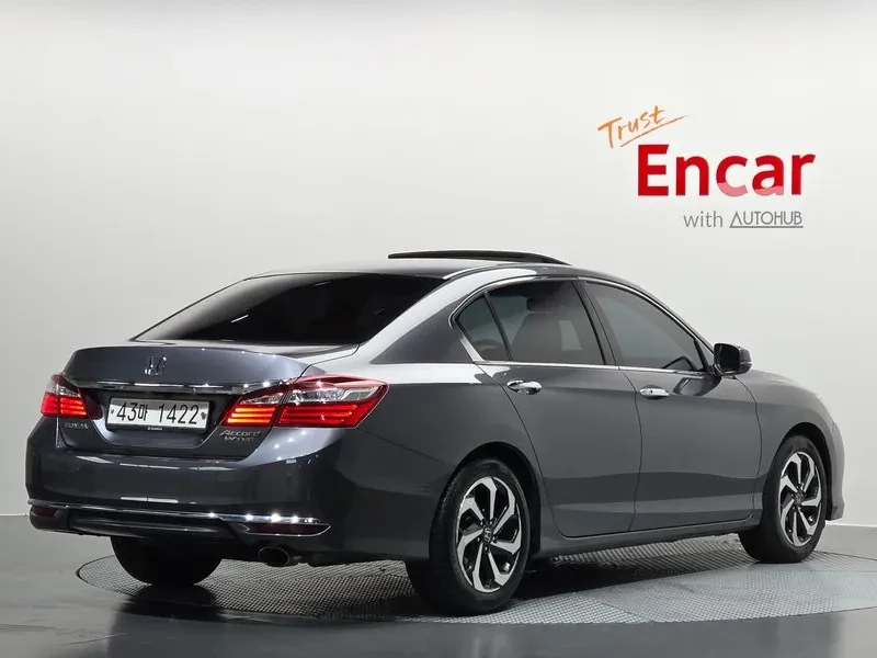 Honda Accord 2.4 9Th Generation, снимка 2 - Автомобили и джипове - 55841747