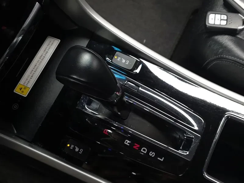 Honda Accord 2.4 9Th Generation, снимка 9 - Автомобили и джипове - 55841747