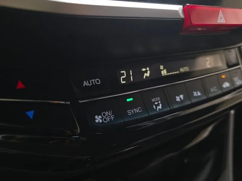 Honda Accord 2.4 9Th Generation, снимка 17 - Автомобили и джипове - 55841747