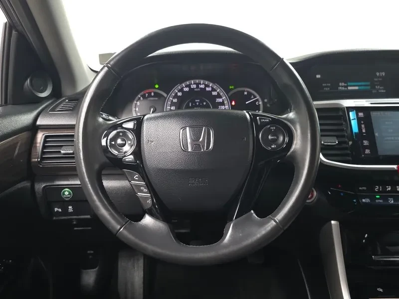 Honda Accord 2.4 9Th Generation, снимка 12 - Автомобили и джипове - 55841747