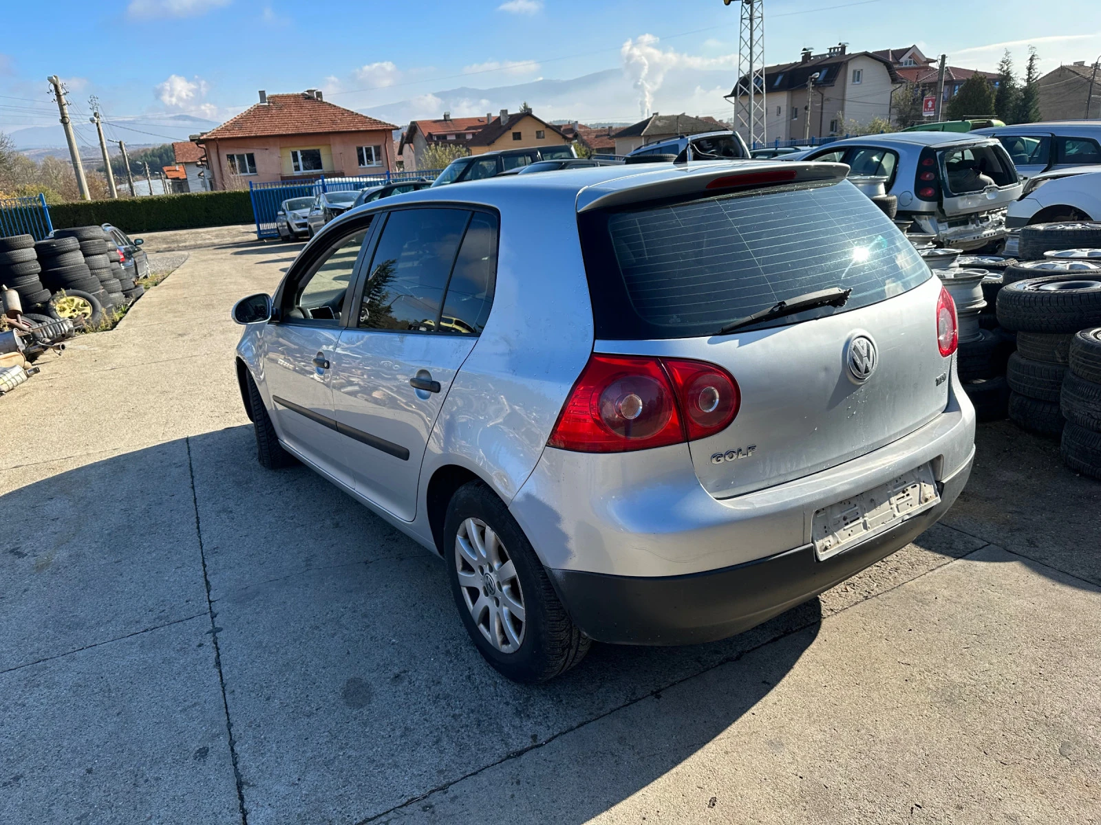 VW Golf 1.9 tdi 6 ск - изображение 4