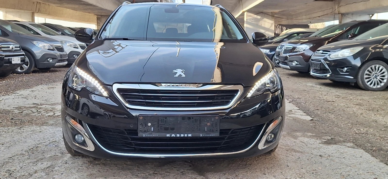 Peugeot 308 1.6 e hdi 115kc 6ck Navi Led Xenon  euro 6b - изображение 3