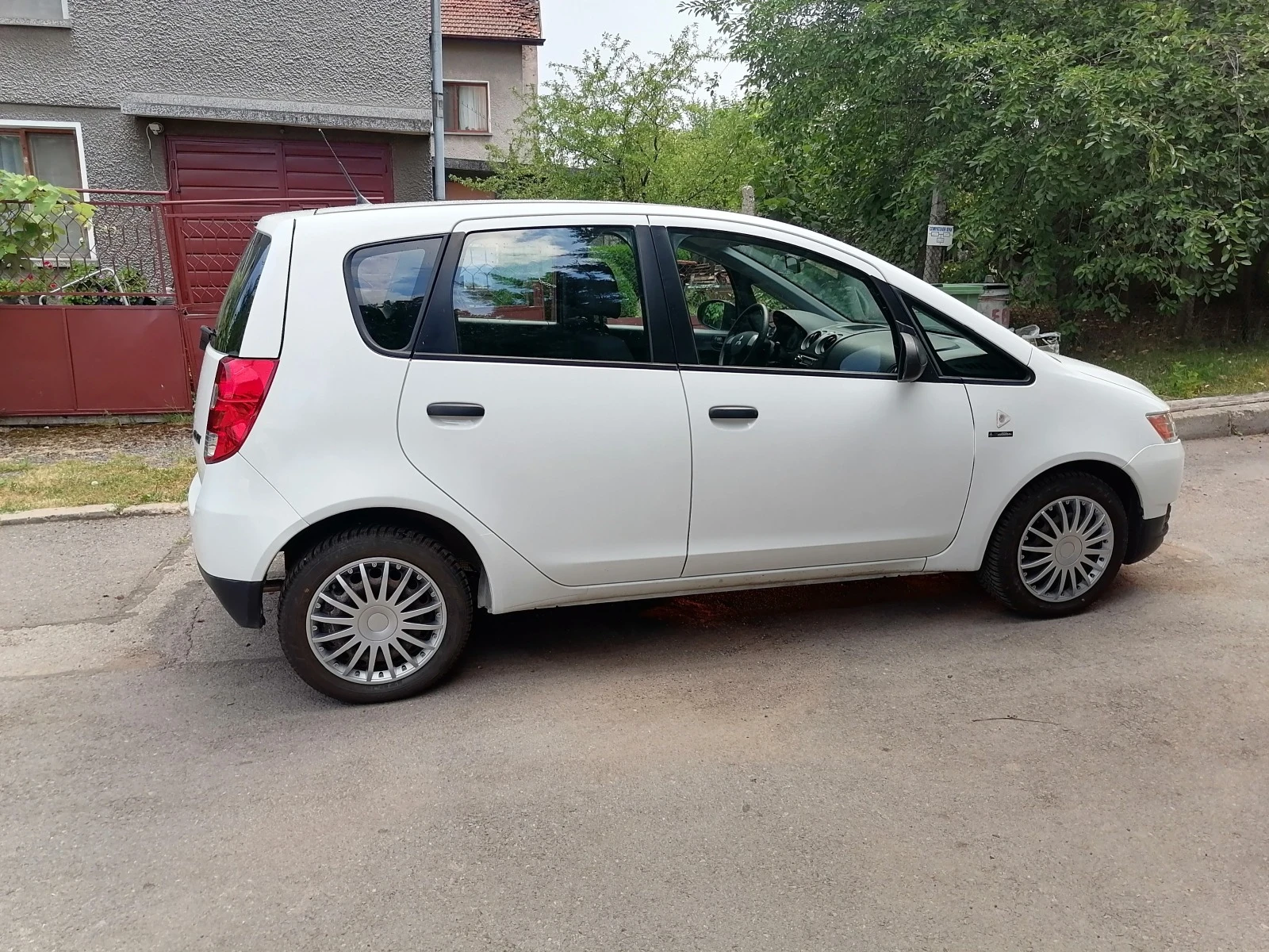 Mitsubishi Colt 1.3 16 v klima - изображение 4