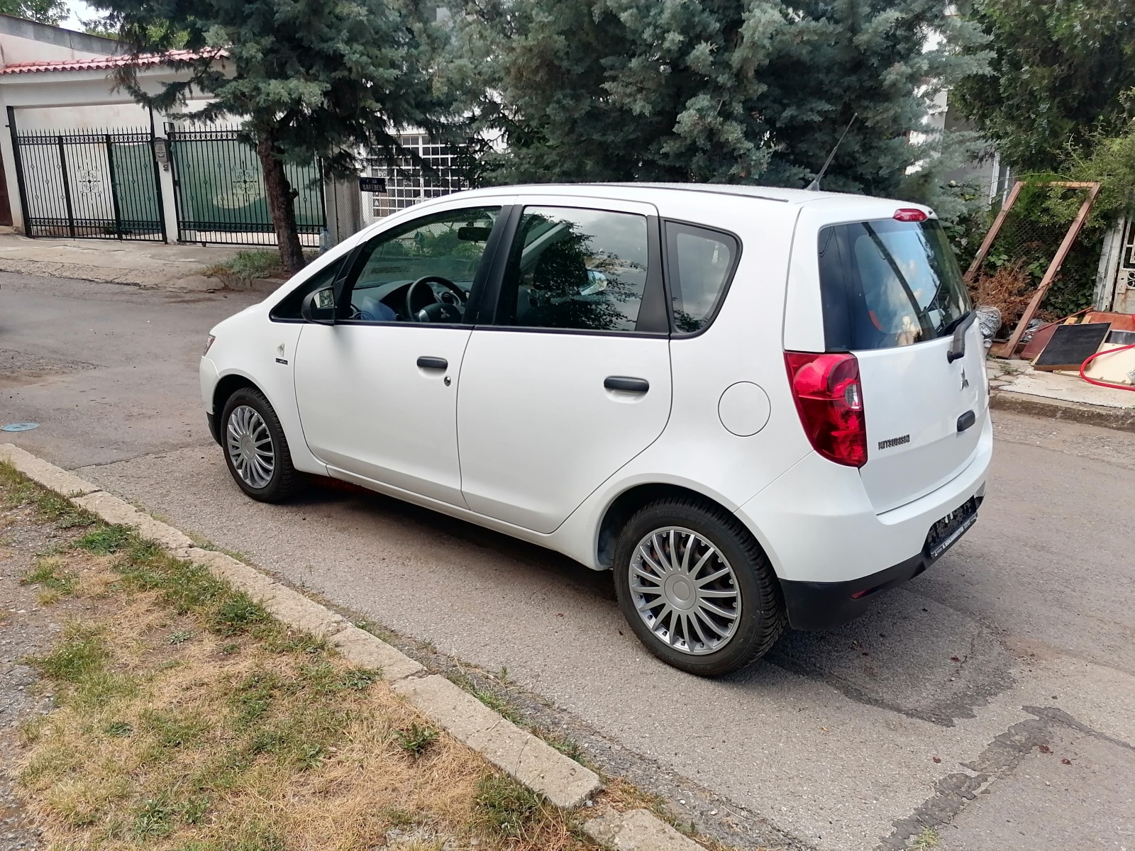 Mitsubishi Colt 1.3 16 v klima - изображение 8