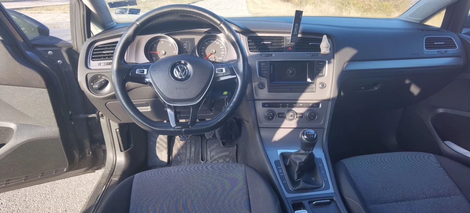 VW Golf  2016 1, 6 TDI BlueMotion 140 к.с  - изображение 5