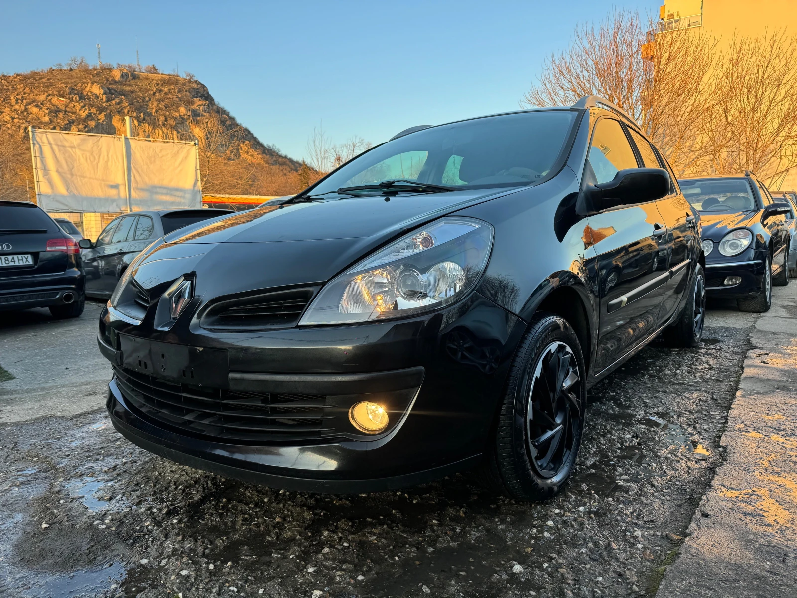 Renault Clio 1.2i 80HP XENON KOJA KLIMA 2011G - изображение 2