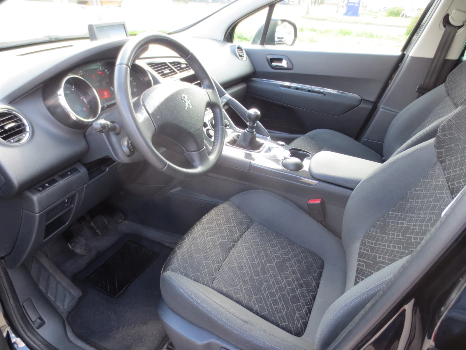 Peugeot 3008 1.6 HDI  - изображение 9