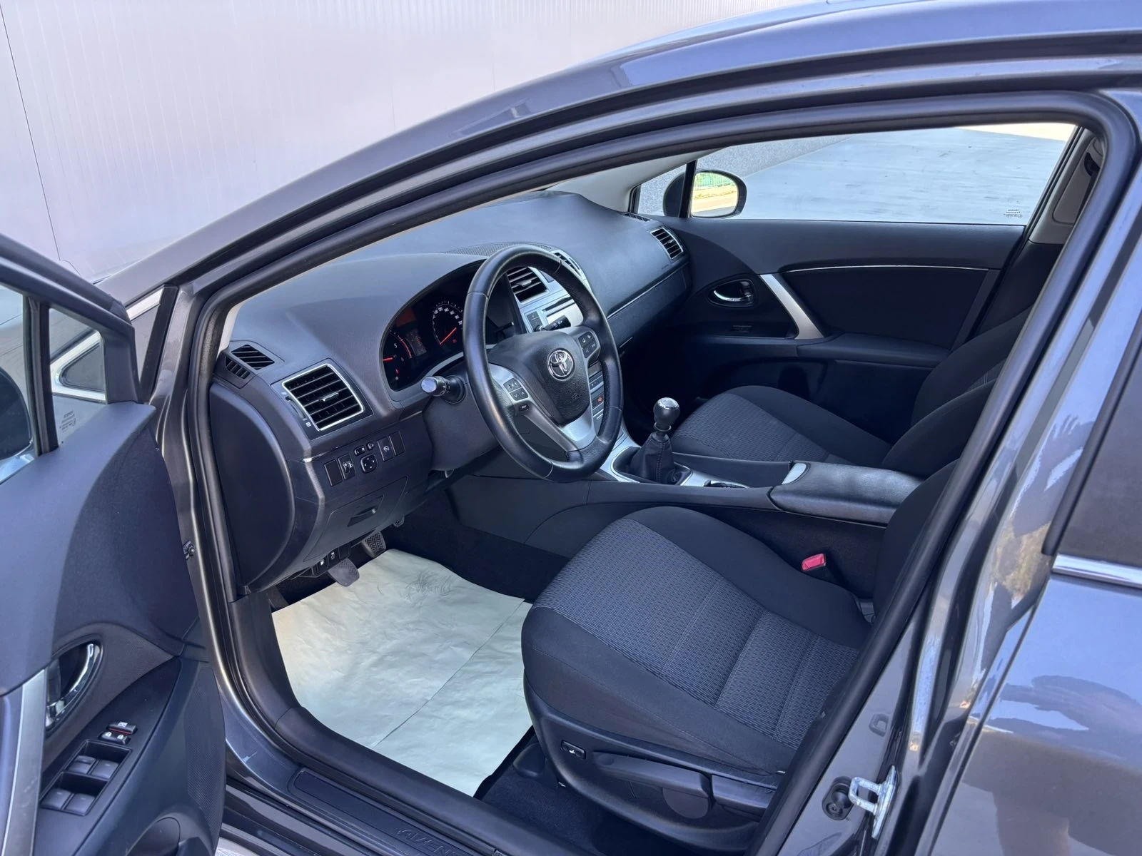 Toyota Avensis 2.0D4d/126кс/Германия/Facelift/Камера/Подгрев - изображение 7