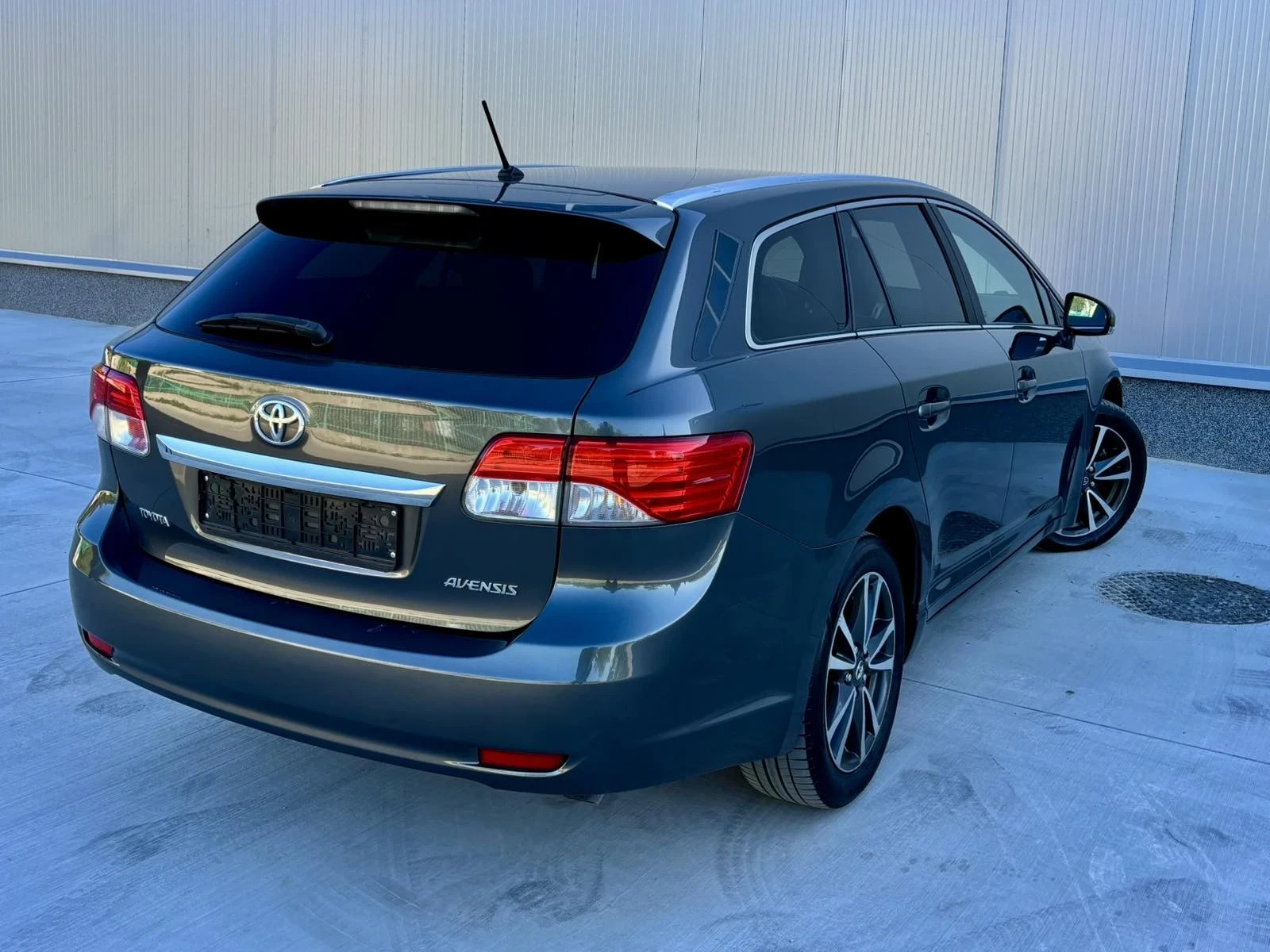 Toyota Avensis 2.0D4d/126кс/Германия/Facelift/Камера/Подгрев - изображение 3